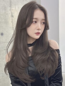 アイヴィ 表参道(IVY) レイヤーカット 暗めカラー グレージュ ダークトーン