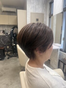 イーラ(E-LA) ショートボブ