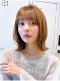 Say.ミディアムホワイトグレージュミニウルフぱっつん前髪表参道