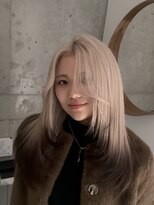 モニカ(MONIQA)&nbsp;ホワイトベージュ×ブラウン