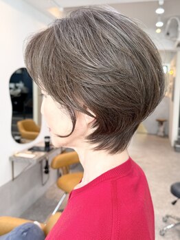 ファチュール(fAture.)の写真/【白髪染めは次世代へ】白髪だからこそ出来る≪デザインカラー≫で透明感や艶のあるワンランク上のヘア♪