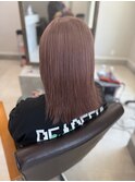 ピンクベージュ