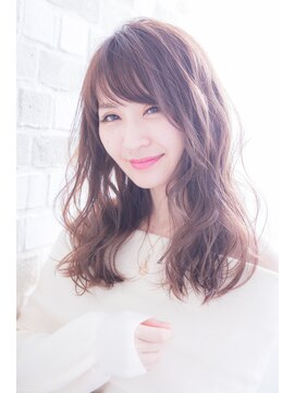 エルサフィロ キタハマ(el zafiro kitahama) 【el zafiro  kitahama】大人かわいい　ゆるふわ　セミディ