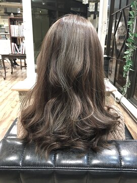 スフィーダ(SFIDA) SFIDA☆透明感のあるグレージュ×ハイライト