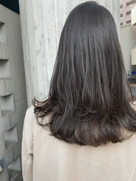 リバレッジ 白金(Leverage) 透明感バツグンな大人ココアブラウン