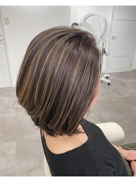 ヘアーズチーク(hair.s chic) たっぷりハイライト×かきあげショート