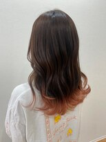 モルニ(MORNI)&nbsp;すそカラー_マロンベージュ Aラインボブ かきあげ