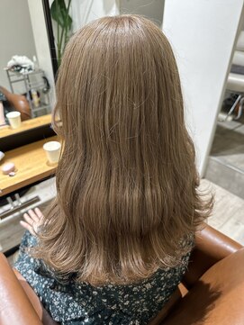 ルーツ(ROOTS) ブリーチあり/ミルクティーグレージュ