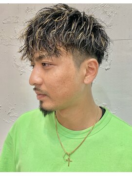 ロミーオム 本厚木(ROMMY. Homme) 刈り上げメッシュキャップハイライトスパイラルパーマメンズヘア