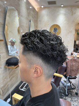 リベルテ グリット(Liberte Grit) 2ミリフェード×極道パーマ