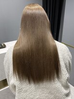 ウル 岡山駅店(ULu.)&nbsp;サラつやロング　アッシュベージュ　岡山髪質改善