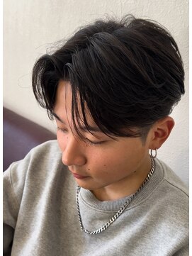 ブリランチン イワタ(Brilliantine Iwata) ニュアンスサイドグラデーション×センターパート