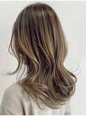 デザインカラーレイヤーカットウェットヘアオリーブベージュ白髪