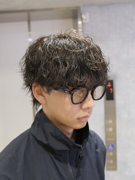 レイズ 名古屋(RAYS) メガネと相性ピッタリな波巻きパーマ!セットも簡単で雰囲気◎