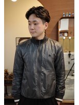 エディ(Edy) メンズセンターパートニュアンスパーマコンマバング韓国ヘア岡山