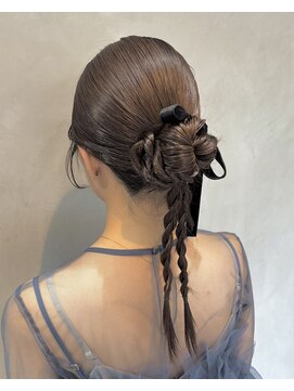 スリー(three.) 結婚式タイトヘアセット