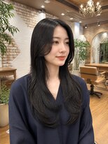 カランエノエル(Calin et Noel)&nbsp;ロングウルフカットロングレイヤー韓国レイヤー顔周りレイヤー