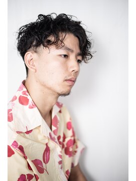 ビハインドザカーテン(BEHIND THE CURTAIN) ツーブロック×パーマ