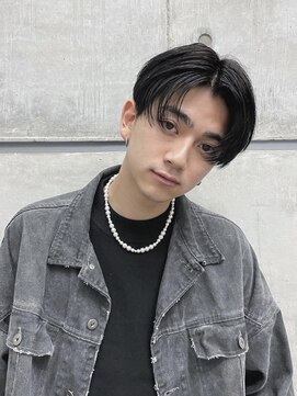 オーシャントーキョー ホワイト 原宿(OCEAN TOKYO WHITE) センターパート/黒髪/ツーブロック/刈り上げ