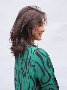 ピークアブー 表参道(PEEK-A-BOO) 柔らかい似合わせミディアムウルフ