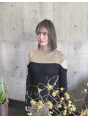 グレージュとミディアムボブ♪