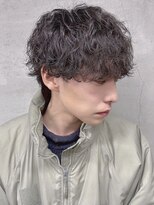 ロンド ローガン 名駅(Lond LOGAN)&nbsp;波巻きパーマ　短髪　センターパート　無造作　メンズ