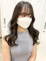 ベア(Bear)&nbsp;グレージュカラーくすみベージュダブルカラーハイライトブリーチ