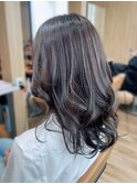 抜け感ベージュアッシュカラーウェーブヘア/新宿/新宿西口