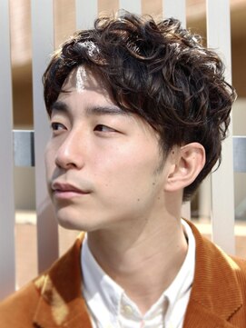 アトム(Atom.) 1カール/シンプルパーマスタイル