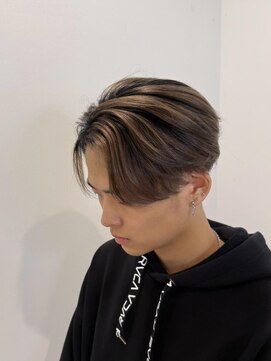 アイズニューヨークプレミアムトヤマ(I's New York PREMIUM TOYAMA) シャドウルーツ