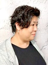 サロンズ 京阪守口市駅前店(SALONS)&nbsp;真木 