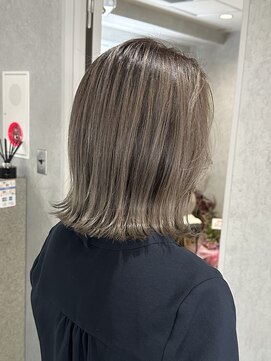 ラック(LUCK) バレイヤージュ/船橋/くすみベージュ/細めハイライト