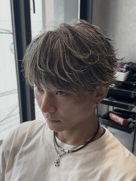 エデアンルクラ 下通(EDEAN Leclat) 熊本ローライト シースルーフェザーショート メンズブリーチ