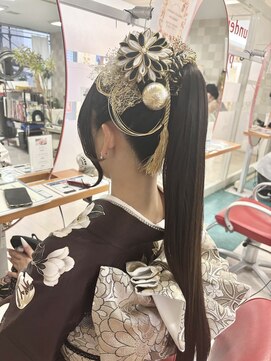 美容室ティーライズグループ アンダーカラーズ バイピカソ ×PICASSO 艶髪ポニーテール