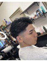 タツミサンジュウサン(TATUMI33)&nbsp;オールバックパーマ　テーパーフェード