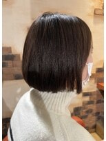 ヘアメイク フレンシア(hair make flencia)&nbsp;ツヤ感溢れる暗髪ミニボブ【107スタイル】