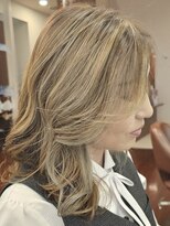 クリッパーループ(Clipper)&nbsp;オフィスコンサバロング×白髪ぼかしハイライトカラー