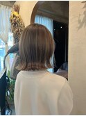 シルバーグレージュ