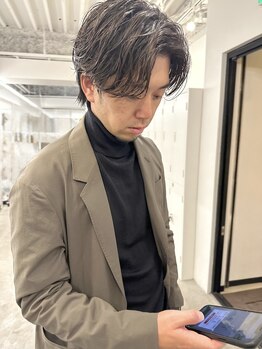 アワー(hour)の写真/遊び心と清潔感を。毎朝のスタイリングが楽になる、大人のメンズスタイル。