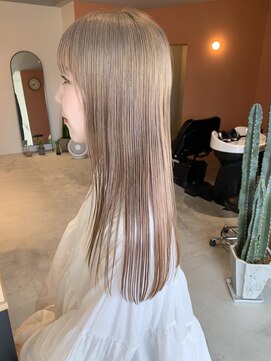 マタン(MaTiN) ホワイトベージュ