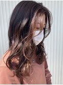 センターパート×ナチュラルハイライト