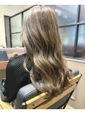 ベージュアッシュ_ラフウェーブ