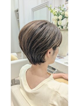 フェリーアヴェダハルミ(FEERIE AVEDA HARUMI) すっきりショートヘア