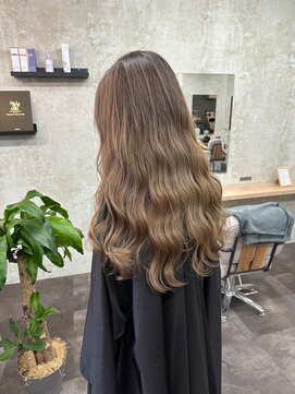 エピ(epi) 髪質改善/レイヤー/ハイライト/縮毛矯正/20代/30代/40代