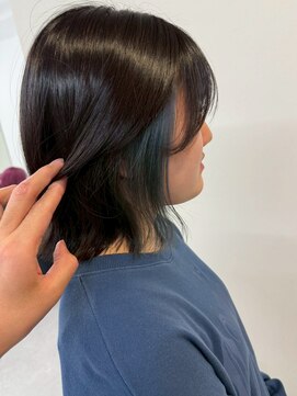 エトレ(etore) イヤリングカラー/モスグリーン/ミディアムヘア