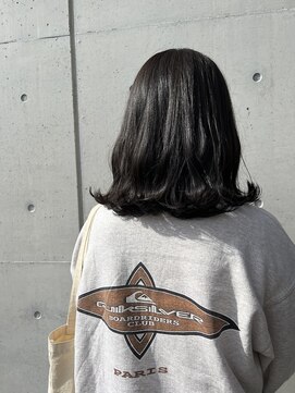 アチーブティルスマートサロン 豊川末広通店(achieve till Smart Salon) ツヤ髪ブラック黒髪ブリーチなしカラー大人可愛い外ハネミディ