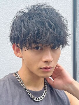 アイビーズ(IVYS) シャドウパーマ　刈り上げショート　マッシュ　無造作ヘア