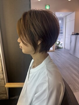 ビューエヒメ(VIEW EHIME) 小顔カットショートボブ大人可愛いアッシュオリーブ