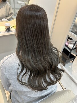 シダ(sida SAIIN) 【牧内】オリーブベージュカラー10代20代透明感カラー