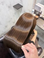 シシ 新宿(She 2.)&nbsp;マロンブラウン/ロングヘア/髪質改善/艶髪/ダメージレス/美髪